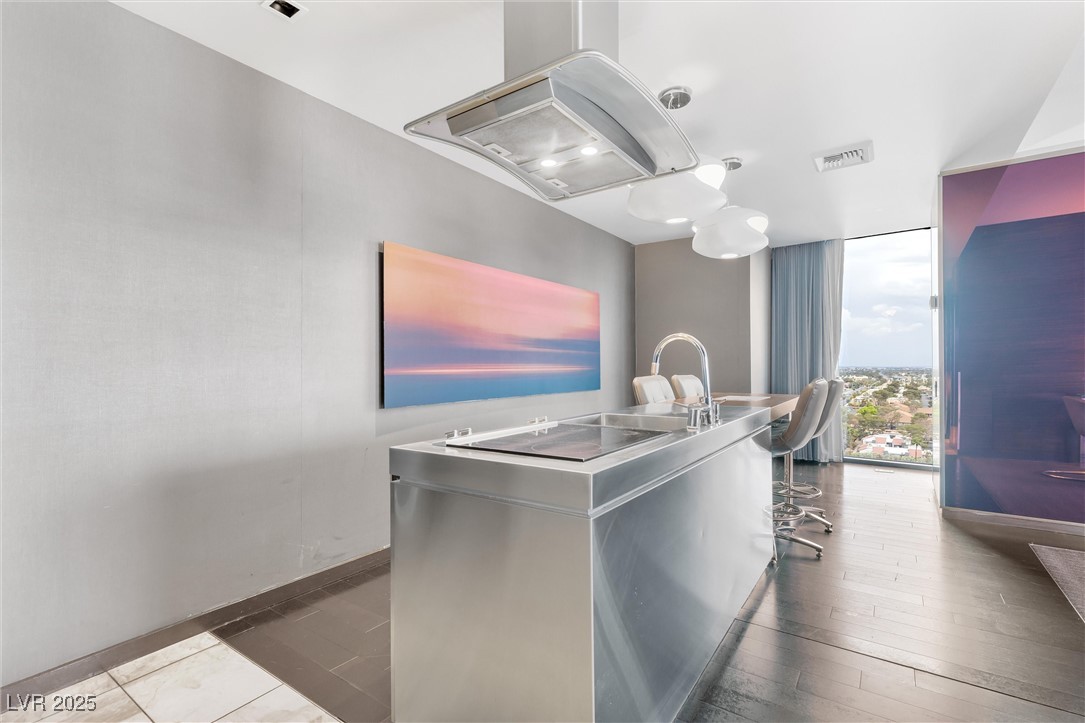 4381 W FLAMINGO Road 1102/1104