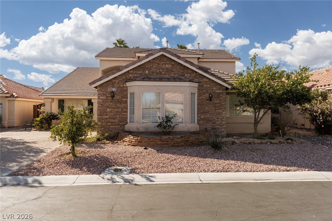 8215 Vista Colorado Street