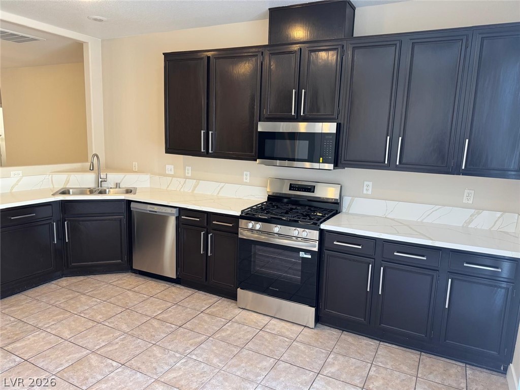 3962 Coyote Ridge Court