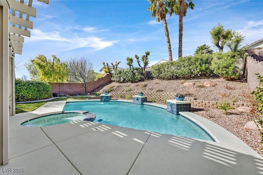 Las Vegas, Nevada 89135, United States, 3 Bedrooms Bedrooms, ,2 BathroomsBathrooms,Residential,Pending,78650