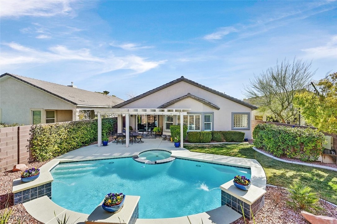 Las Vegas, Nevada 89135, United States, 3 Bedrooms Bedrooms, ,2 BathroomsBathrooms,Residential,Pending,78650