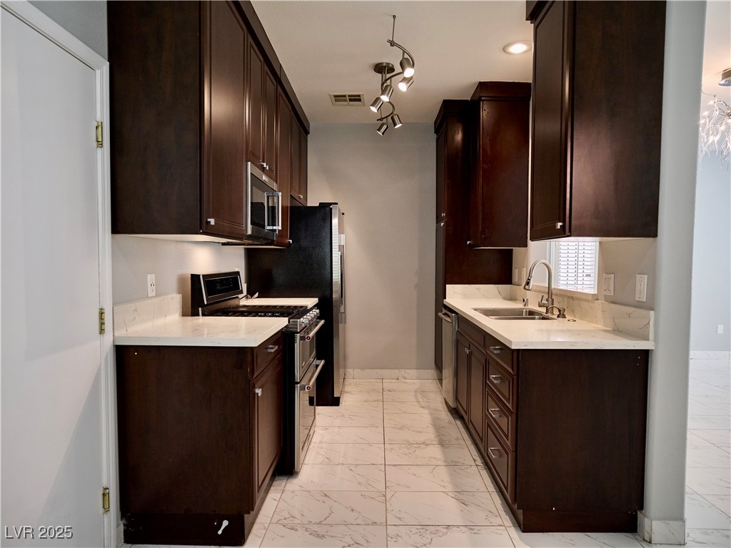 Properties 4 248 Crystal Rose Court