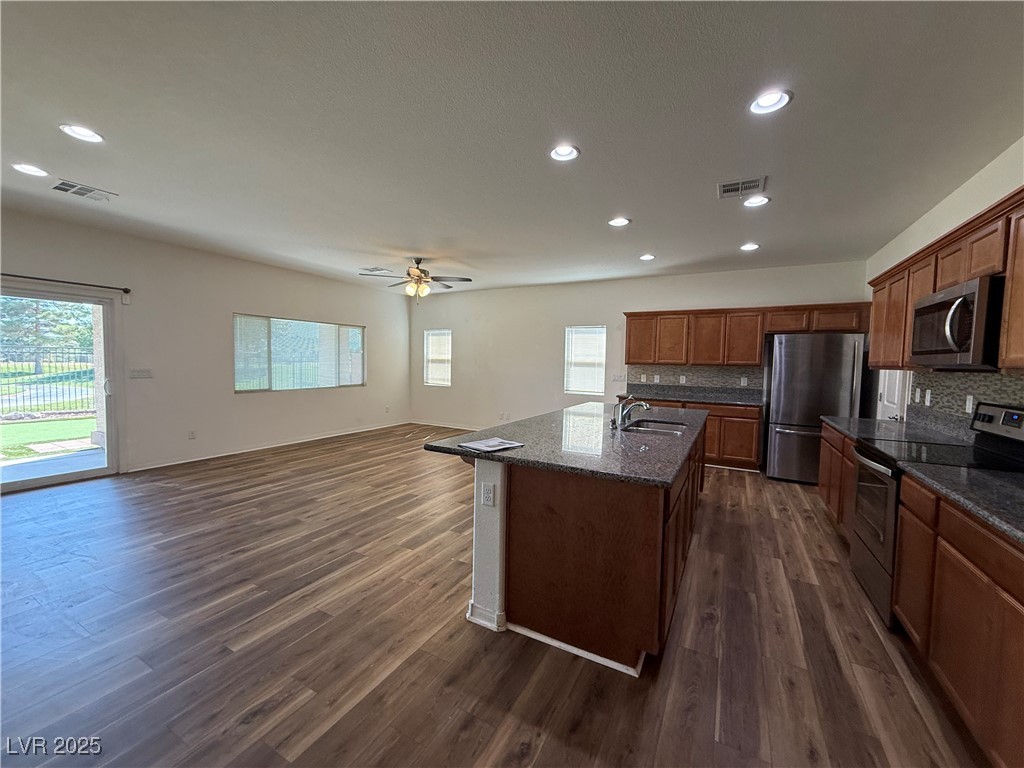 5235 E La Campana Drive, Pahrump, Nevada image 7