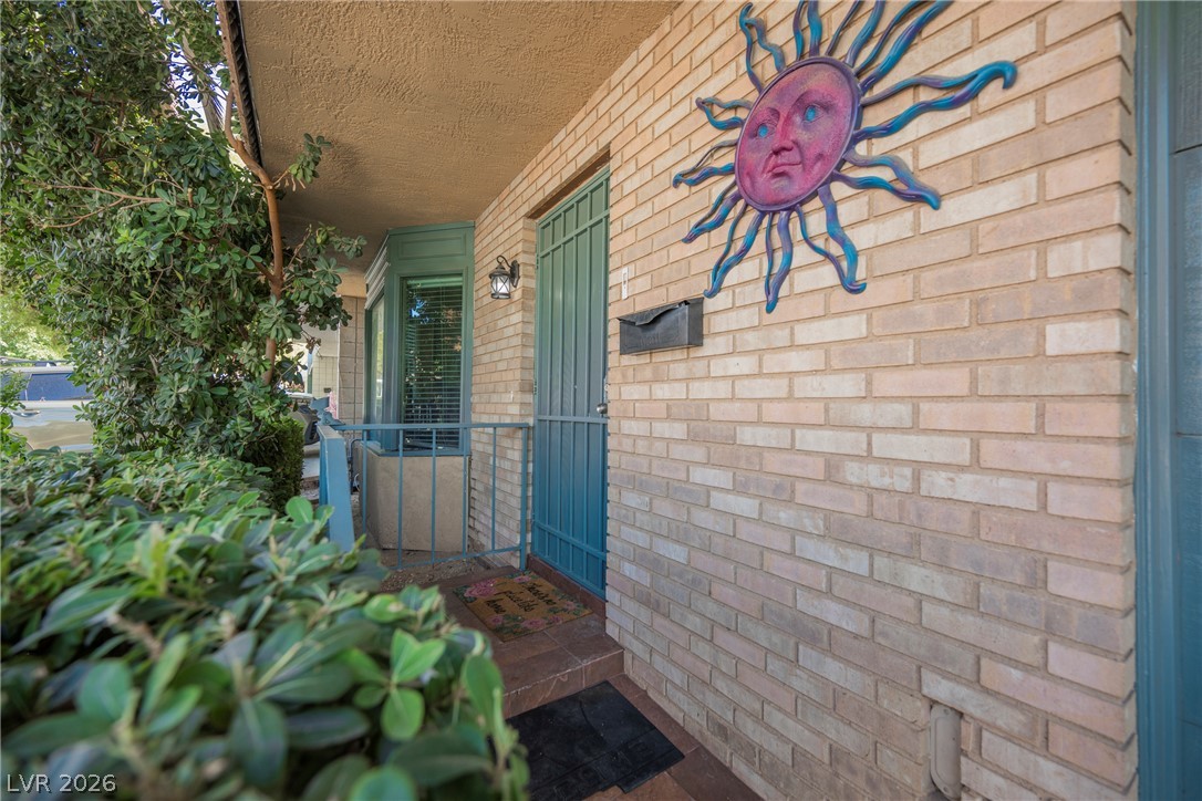 3823 Sinclair Street