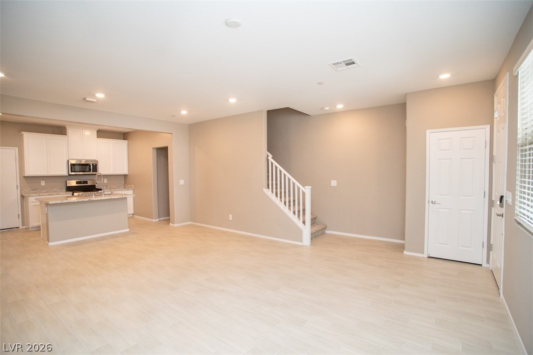 9 Alamere Falls Drive