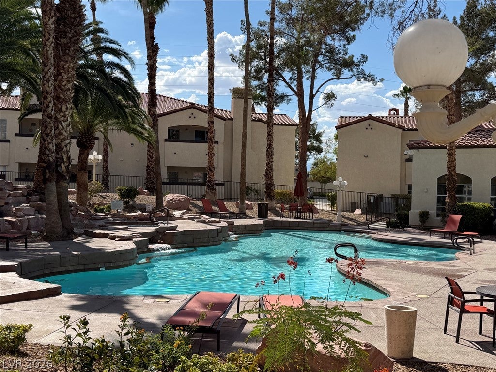 2975 Bluegrass Lane 524