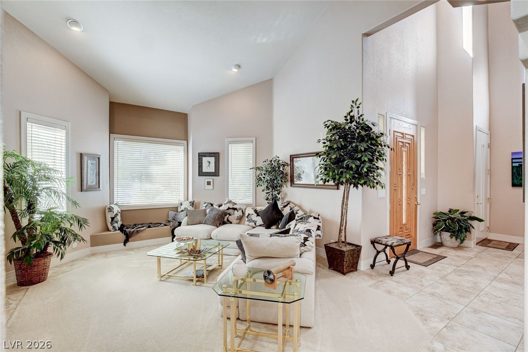 2136 Lookout Point Circle