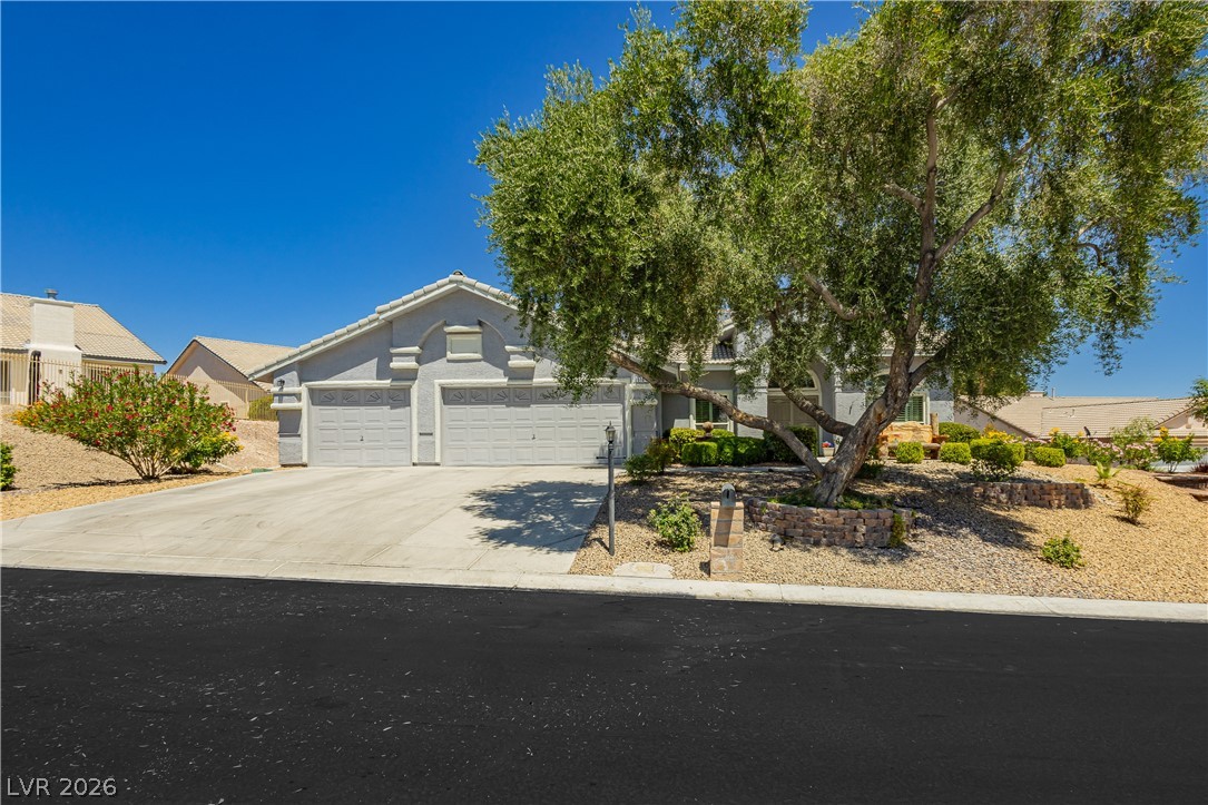 5104 Desert Lily Lane