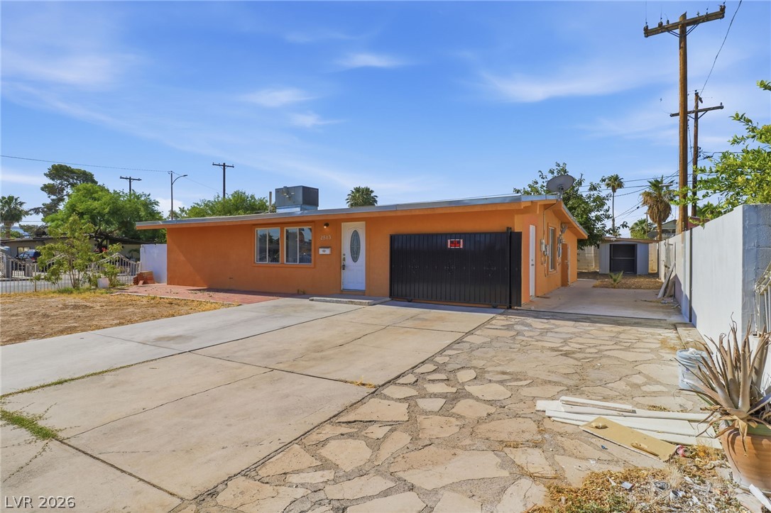 2843 Flower Avenue