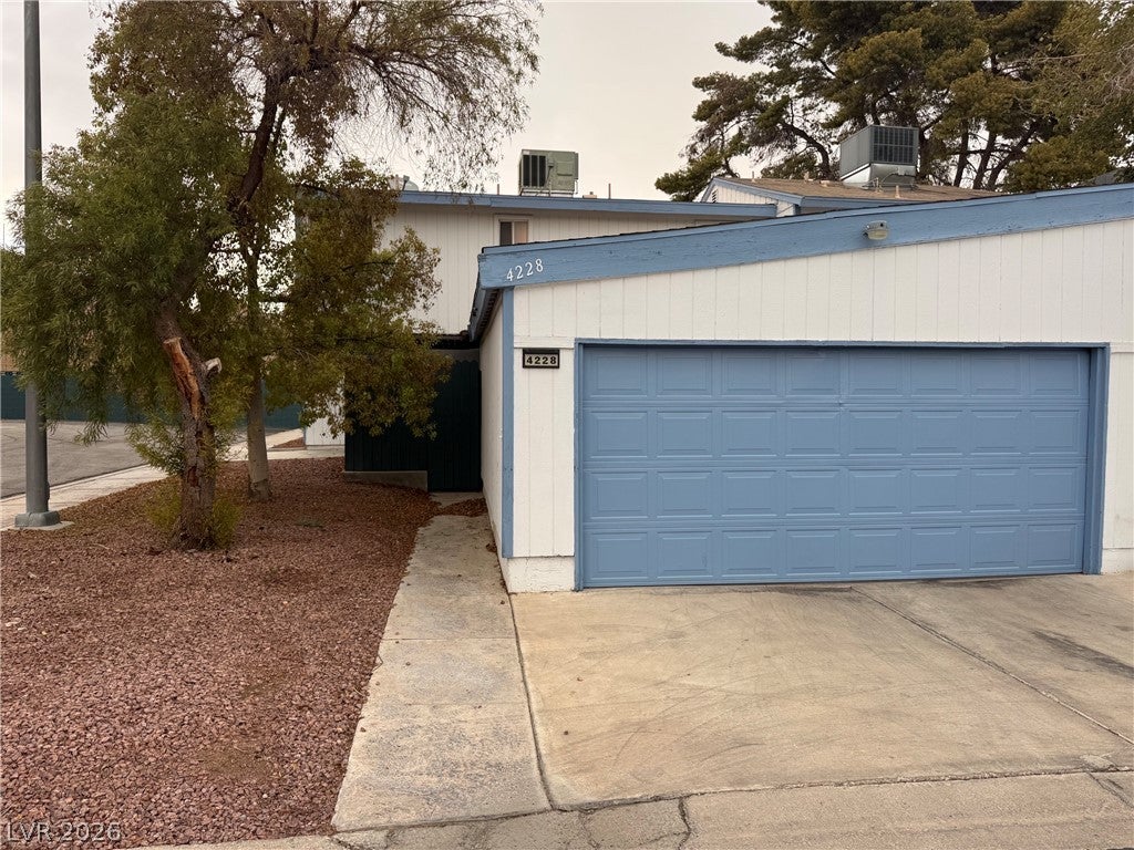 4228 Kona Coast Way