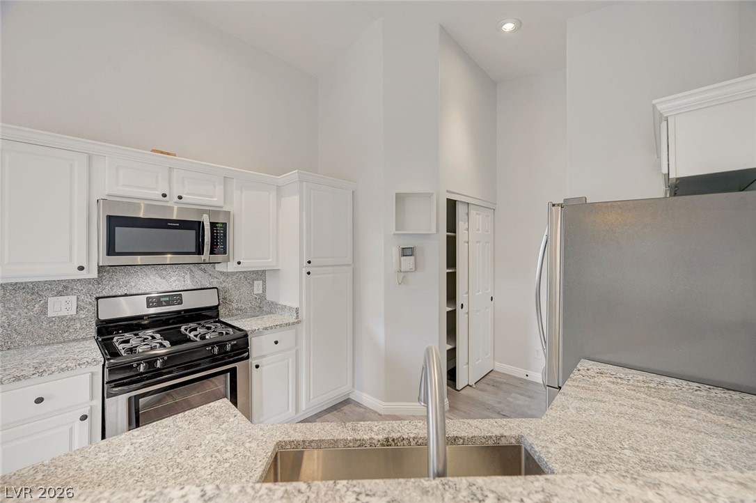 3516 Glorious Iris Place 1