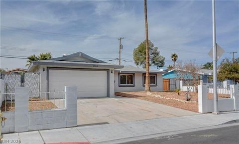 Photo of 1308 Montclair Street, Las Vegas, NV 89146 (MLS # 2774522)