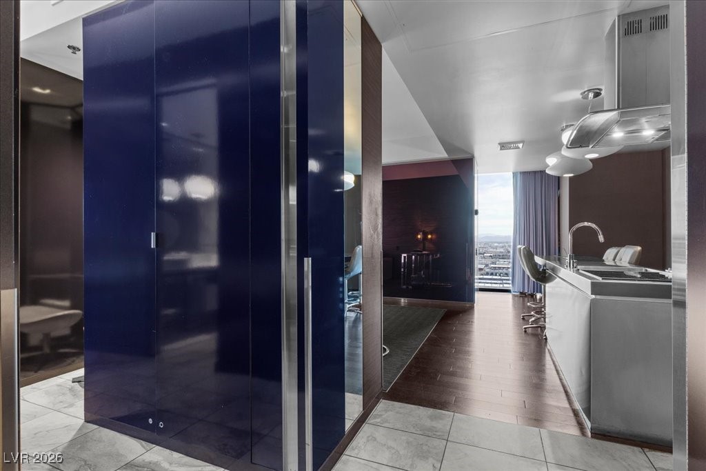 4381 W Flamingo Road 21322