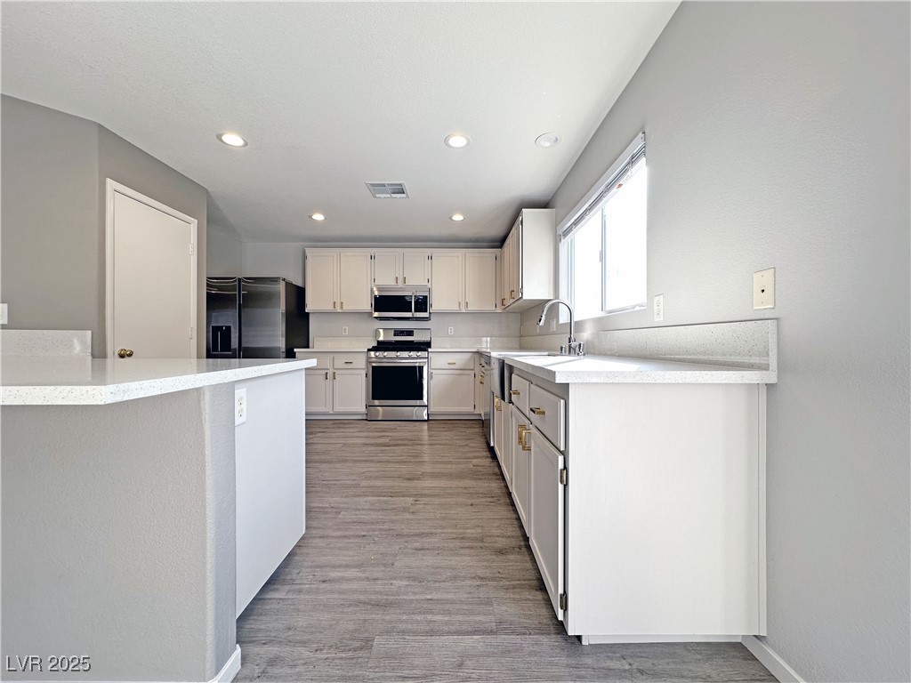 2421 Lilac Cove Street