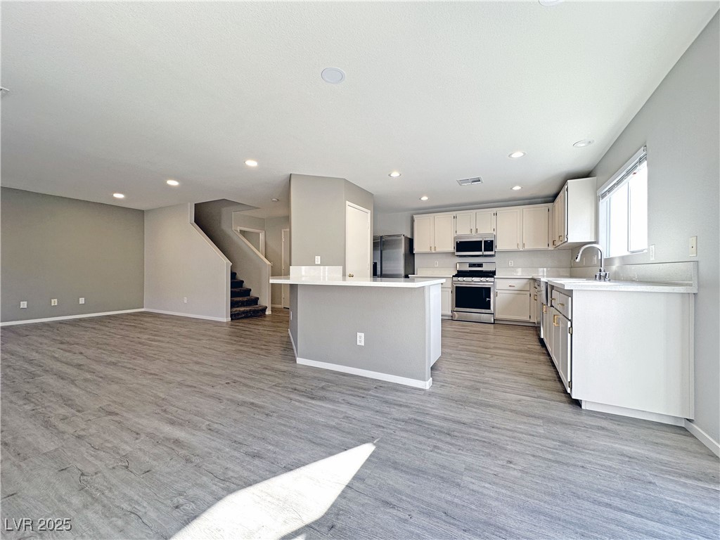 2421 Lilac Cove Street