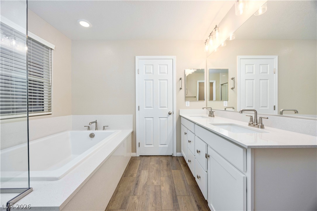 5039 Tranquil View Street