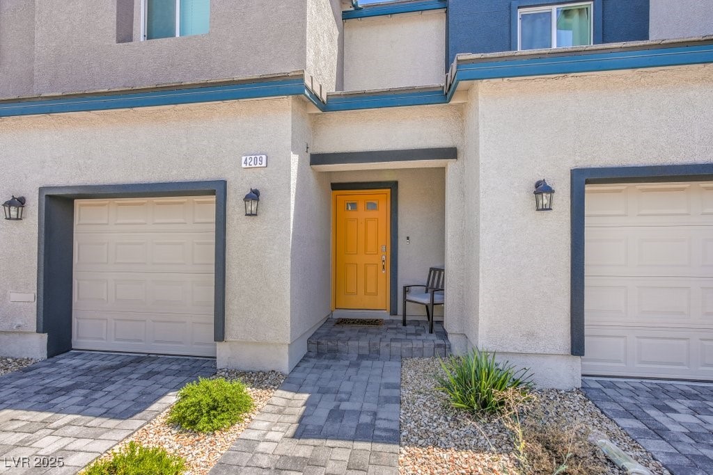 4209 Venus Falls Avenue