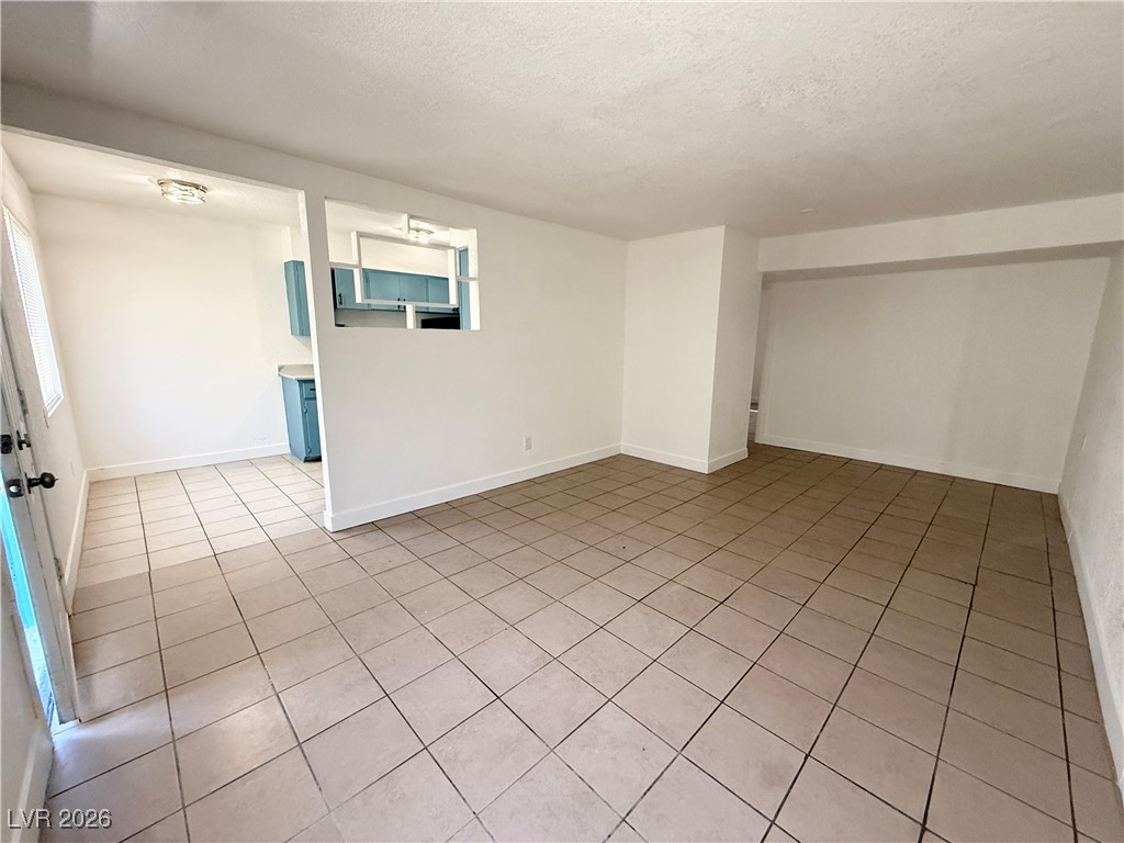 2030 Sunrise Avenue 2