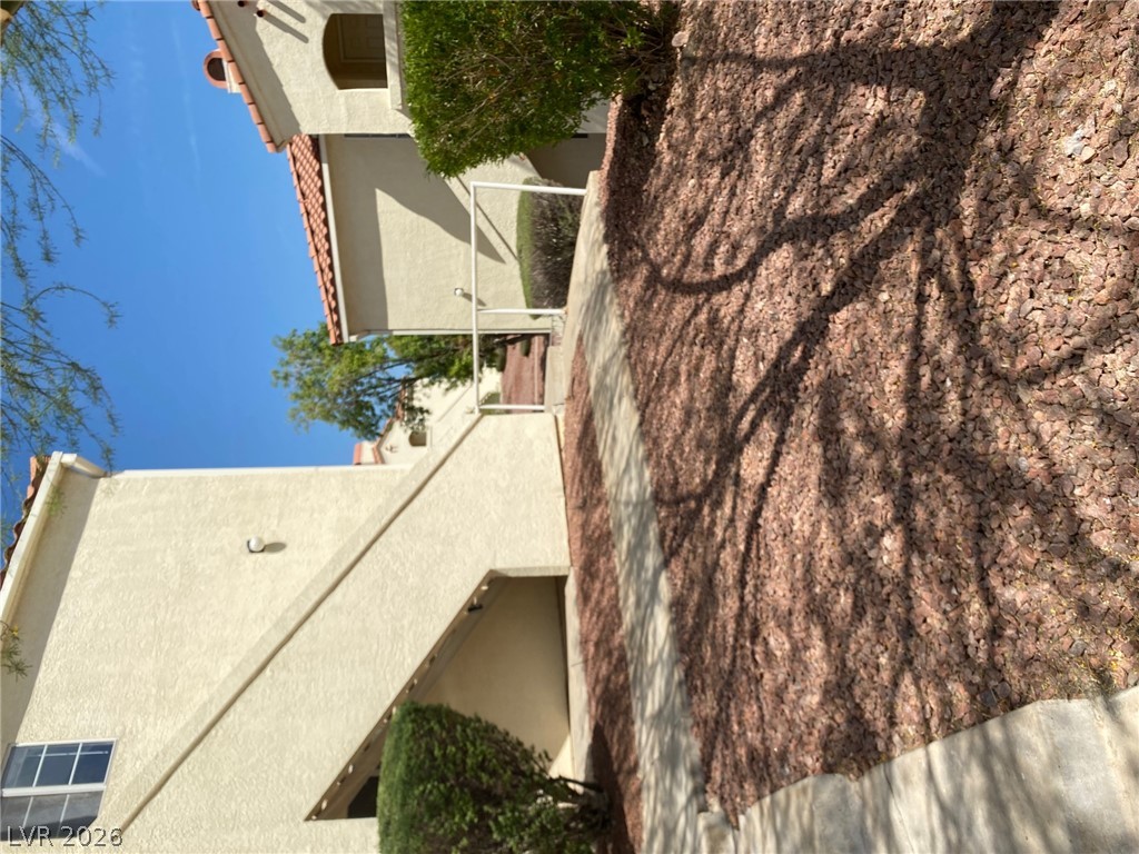 698 S Racetrack Road 1013