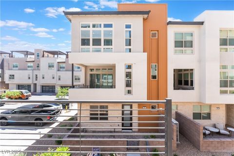 647 Spotted Falcon Street Las Vegas NV 89138