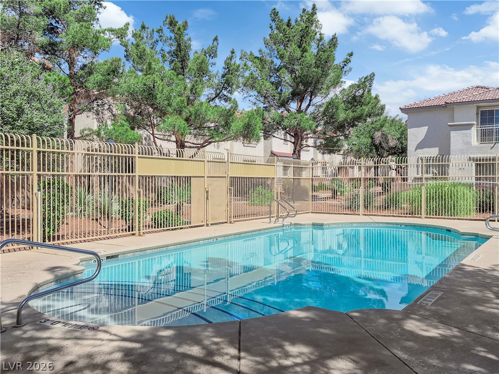 2918 Pelican Breeze Court