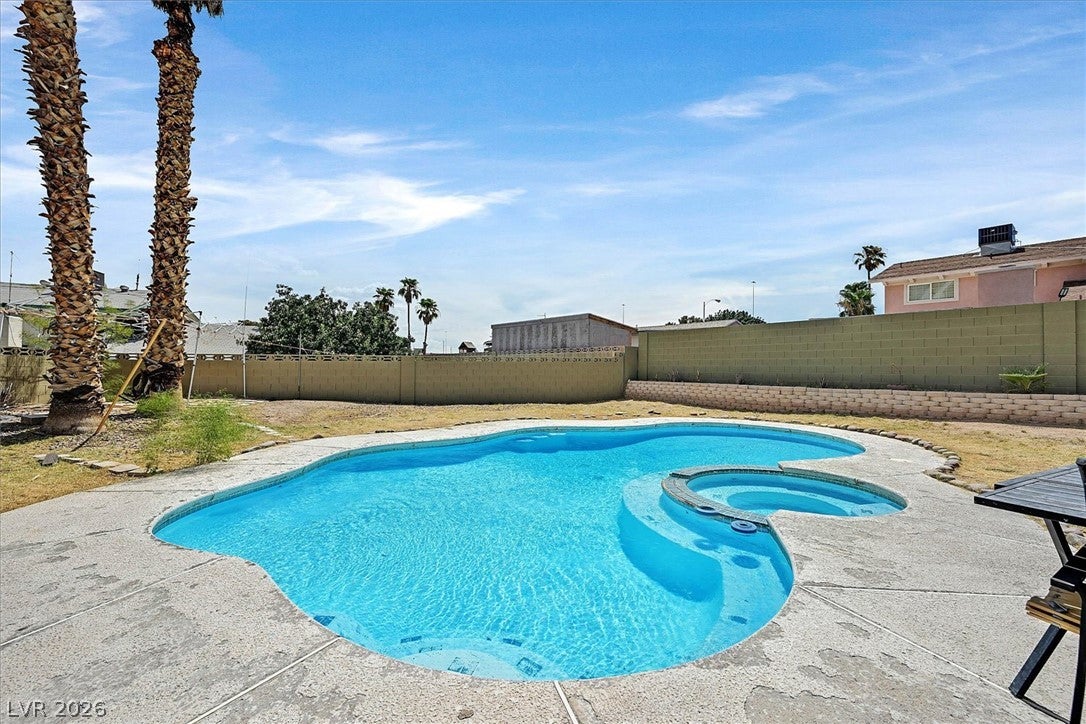 4301 El Esteban Way