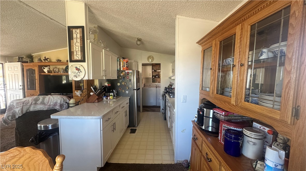 760 E Country Place Road