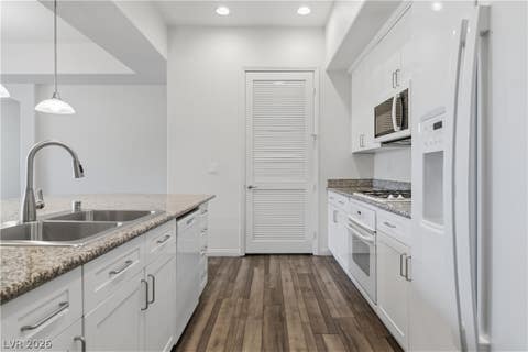 Tiny photo for 44 E Serene Avenue #424, Las Vegas, NV 89123 (MLS # 2796204)