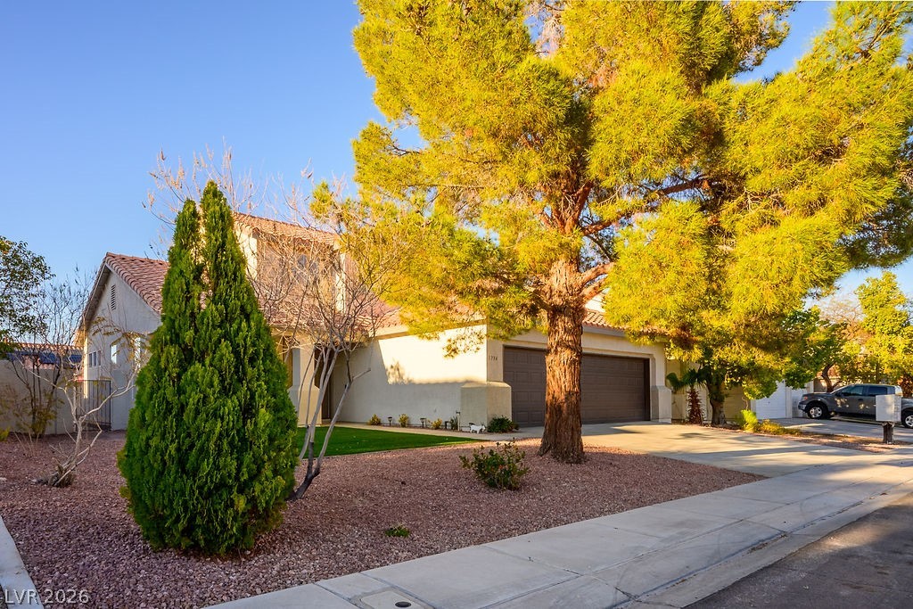 1334 Stable Glen Drive