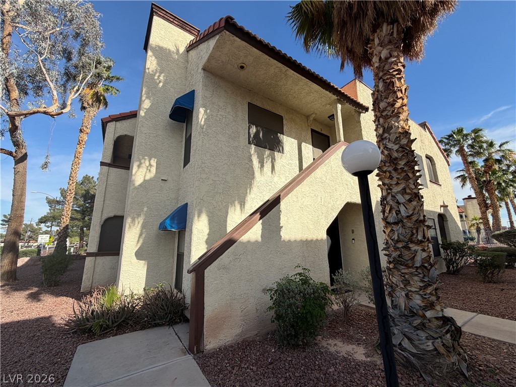 6121 W Oakey Boulevard D