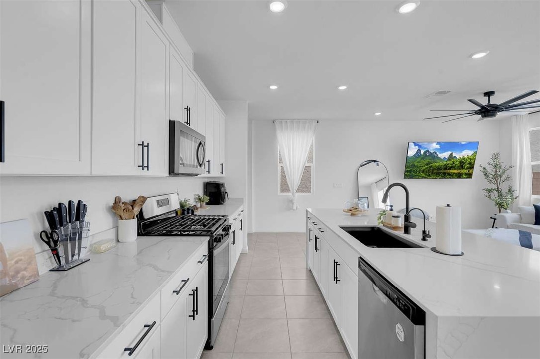 10292 Fragrant Apple Court, Las Vegas, Nevada image 14