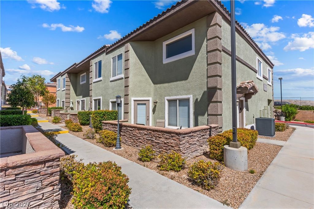 Photo of 10535 Hedge View Avenue, Las Vegas, NV 89129 (MLS # 2775852)