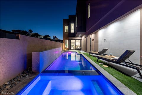 Tiny photo for 2824 Queens Courtyard Drive, Las Vegas, NV 89109 (MLS # 2781807)