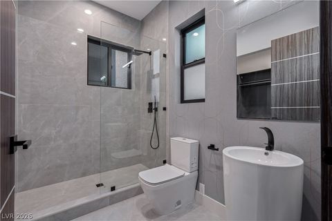 Tiny photo for 2824 Queens Courtyard Drive, Las Vegas, NV 89109 (MLS # 2781807)