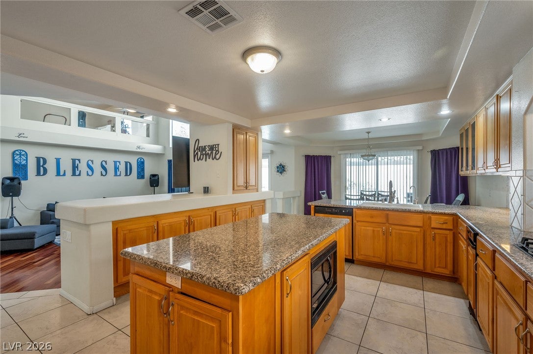 7685 Golden Lantern Court