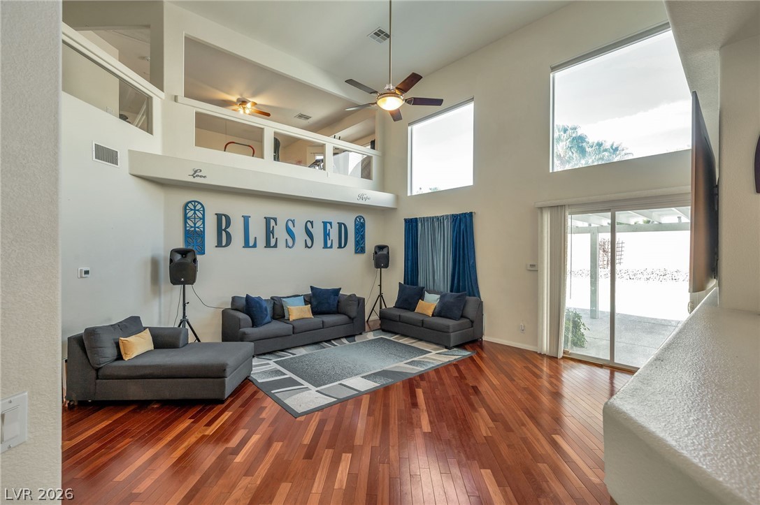 7685 Golden Lantern Court