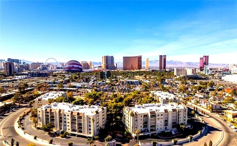 Properties 1 730 S Royal Crest Circle 414