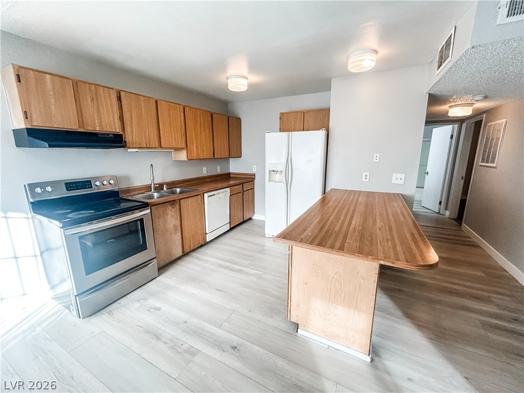 1305 Kari Lee Court A