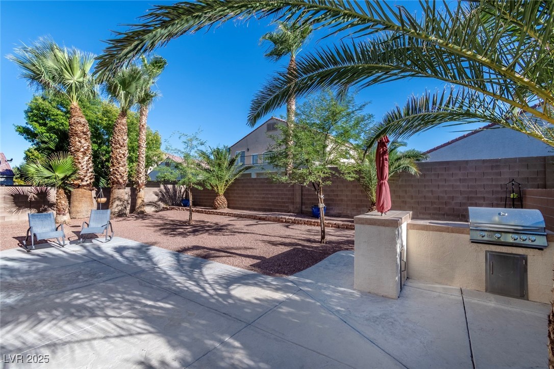 Las Vegas, Nevada 89141, United States, 3 Bedrooms Bedrooms, ,3 BathroomsBathrooms,Residential,Pending,23109