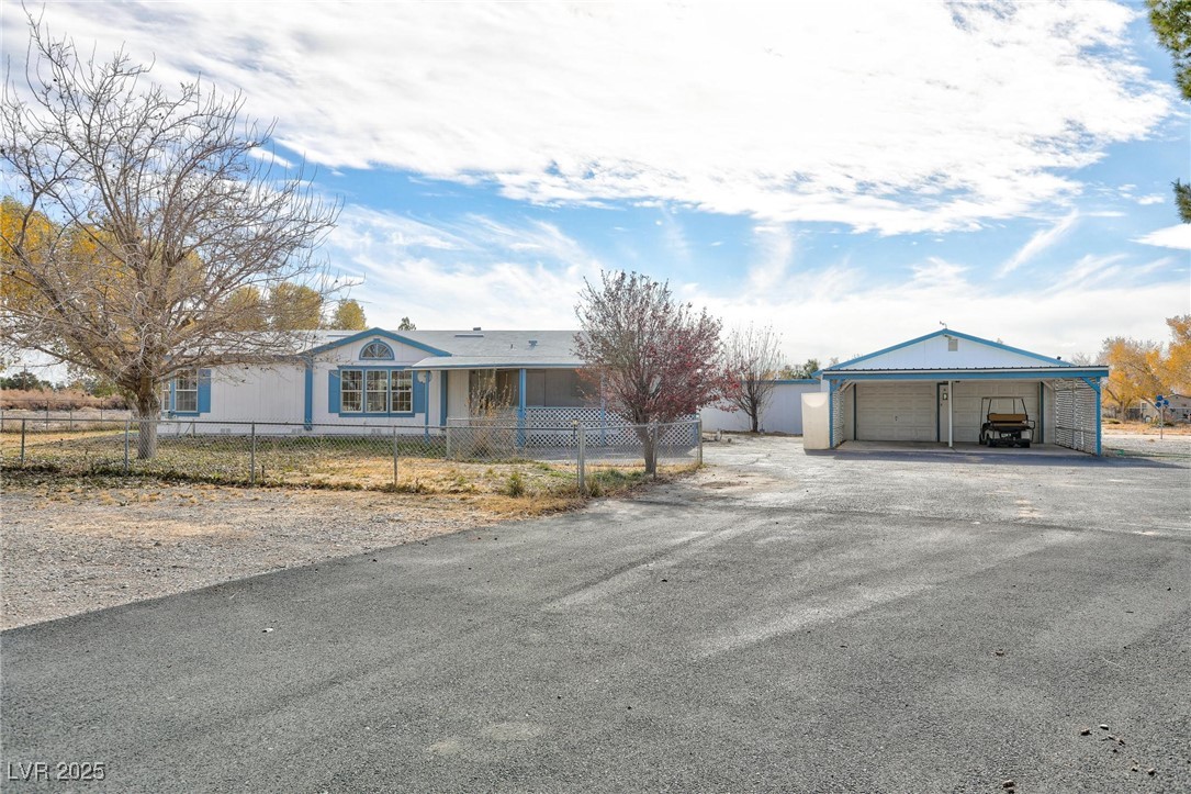 1351 W Betty Avenue, Pahrump, Nevada image 2