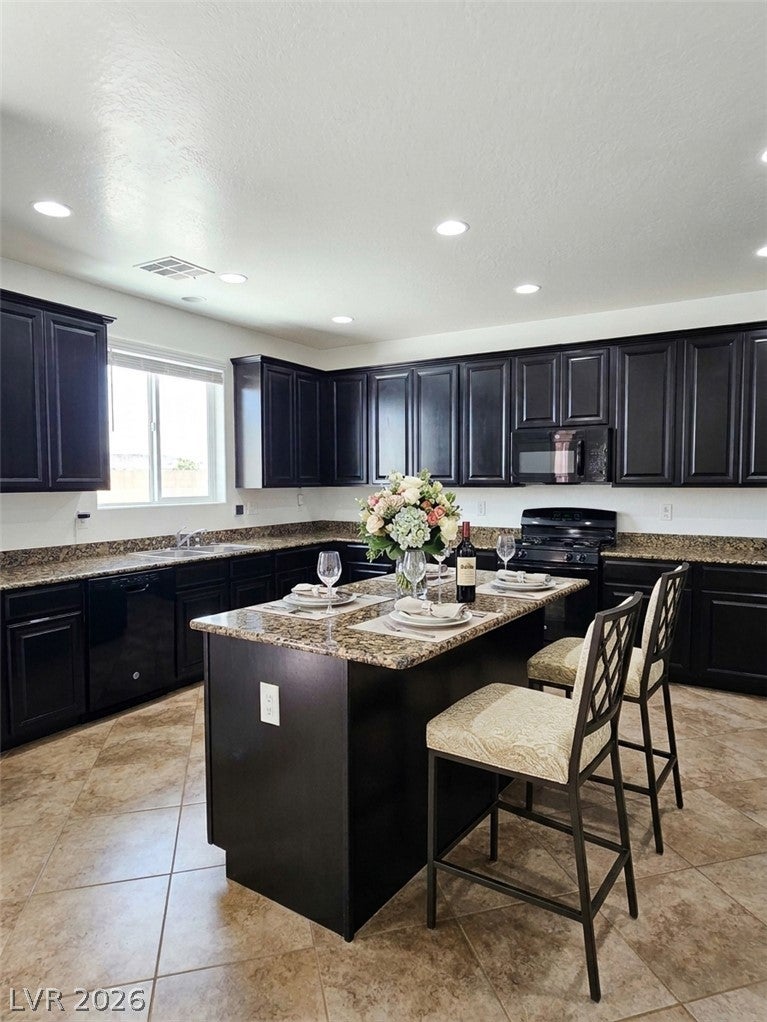 6443 N KELLYVILLE Drive