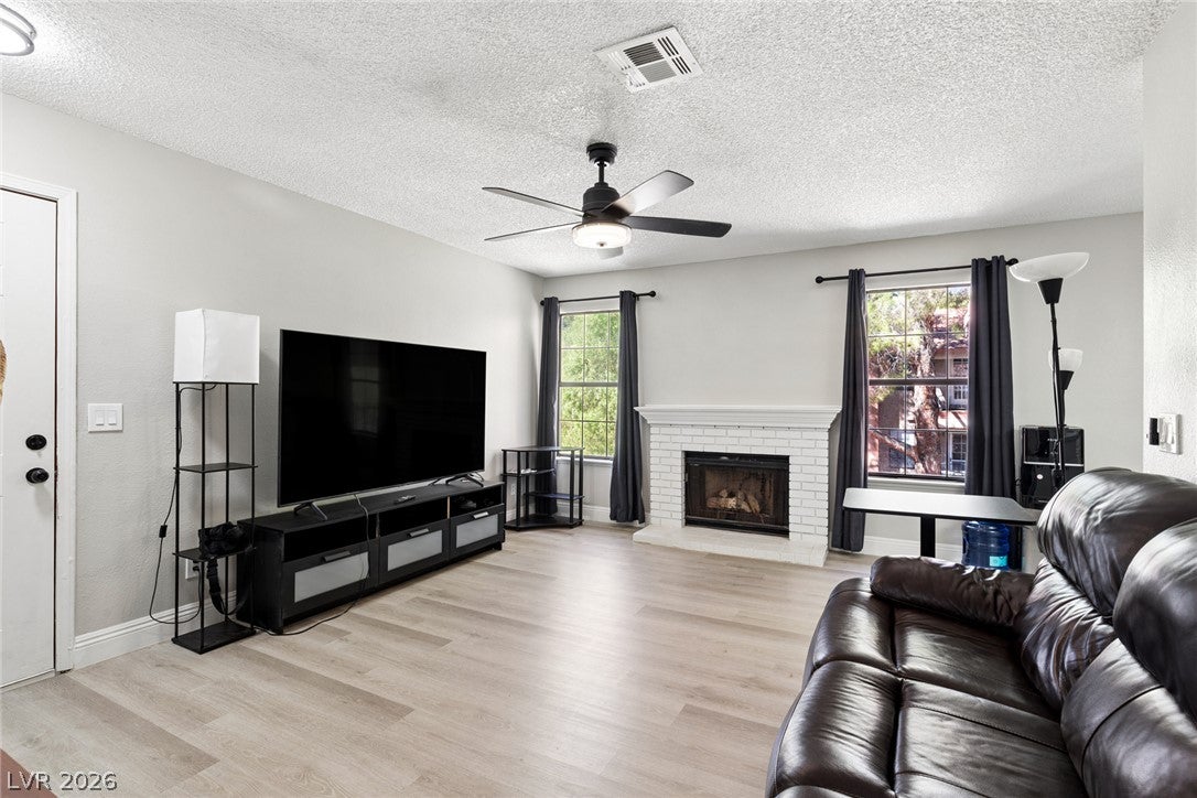 5576 W Rochelle Avenue 29D