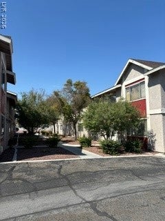 100 S Crestline Drive 64