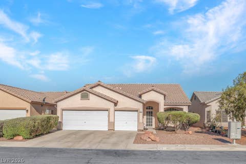 Homes For Sale - 5123 Fiji Island Court<br/> Clark County, North Las Vegas, NV 89031