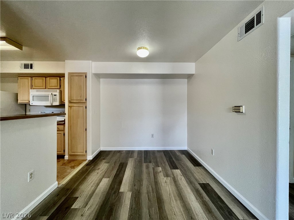 555 E Silverado Ranch Boulevard 1014