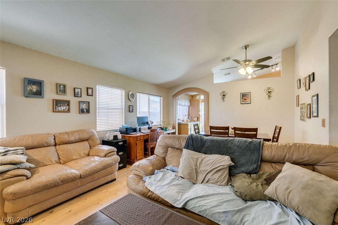 517 Wing Gull Court