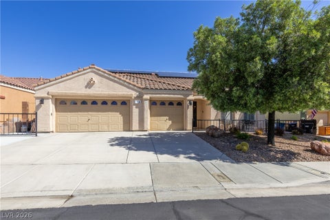 Homes For Sale - 176 Ridge Crossing Avenue<br/> Henderson, NV 89002