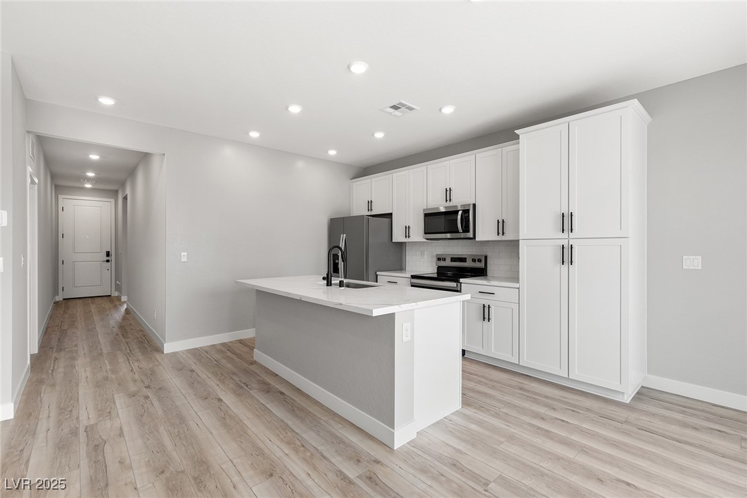 3232 Lunar Crater Street