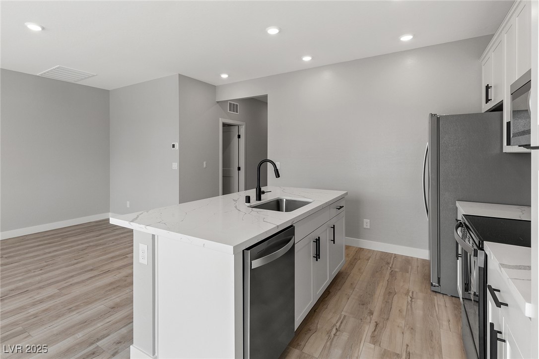 3232 Lunar Crater Street