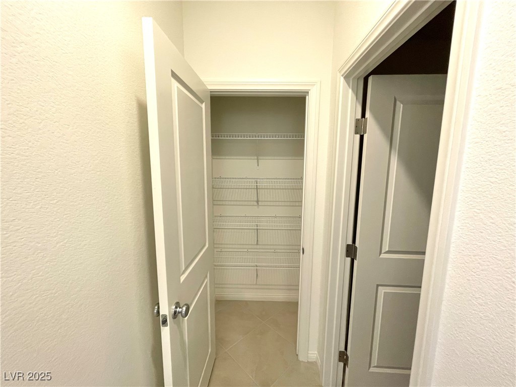 Henderson, Nevada 89044, United States, 4 Bedrooms Bedrooms, ,3 BathroomsBathrooms,Residential,Active,11888